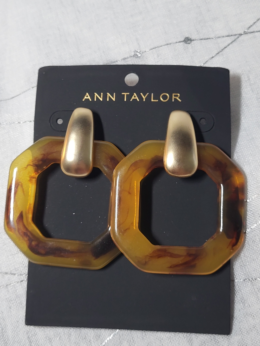 Ann Taylor Tortoise Gold Earrings Dangle Statement Pierced Resin Lobe NWT
